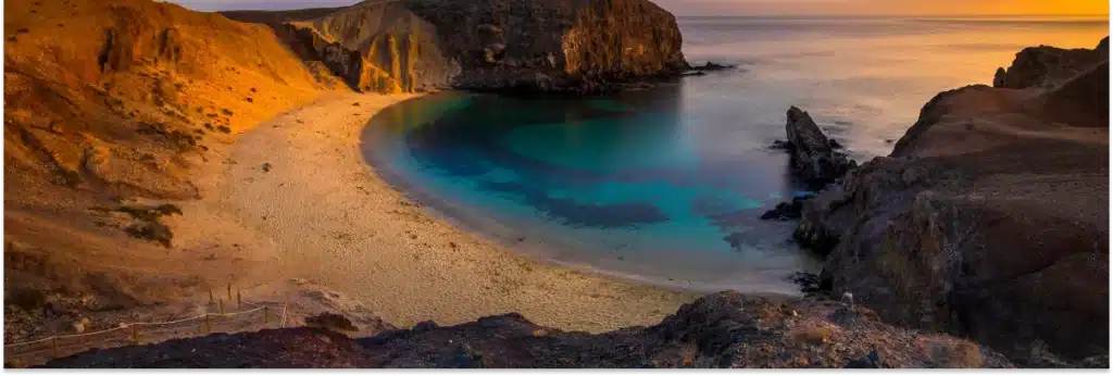 what is the best beach in lanzarote
