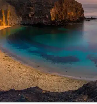 what is the best beach in lanzarote