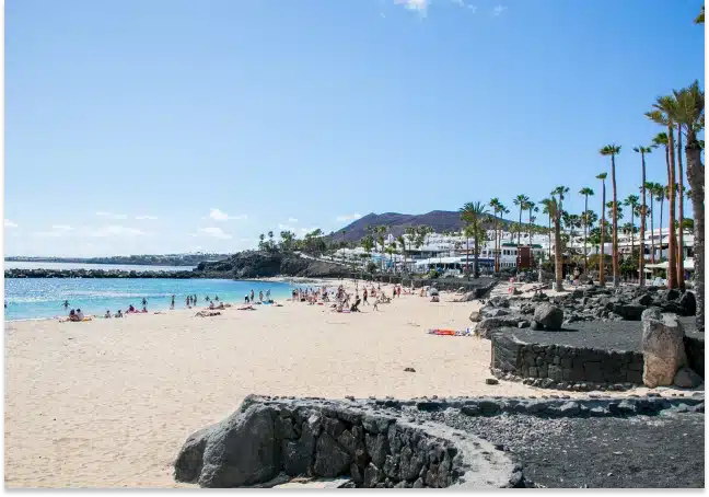 where are the best beaches in lanzarote